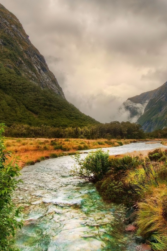 Горная река обои