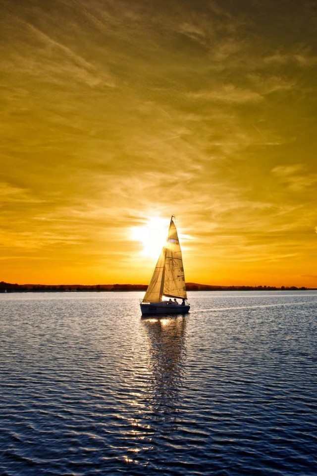 Яхта на закате обои
