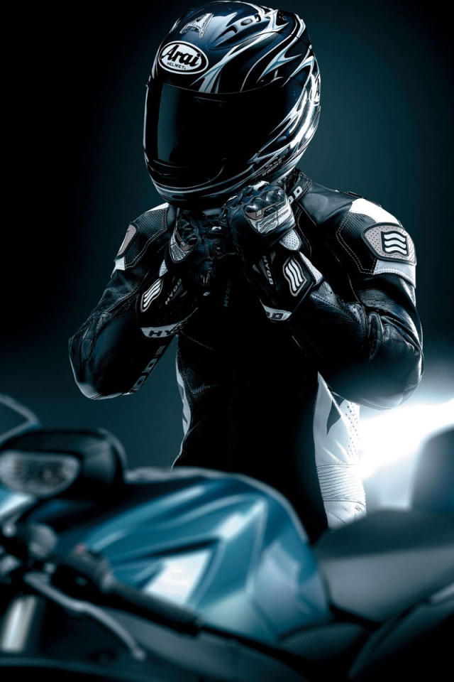 Мотоциклист в черном обои