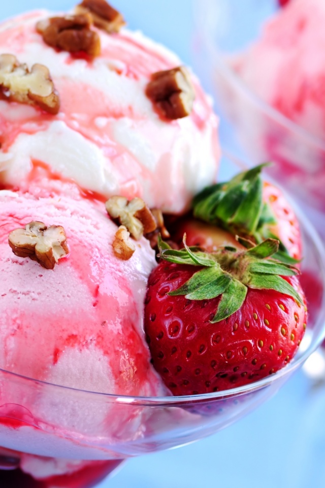 Клубничное мороженное обои