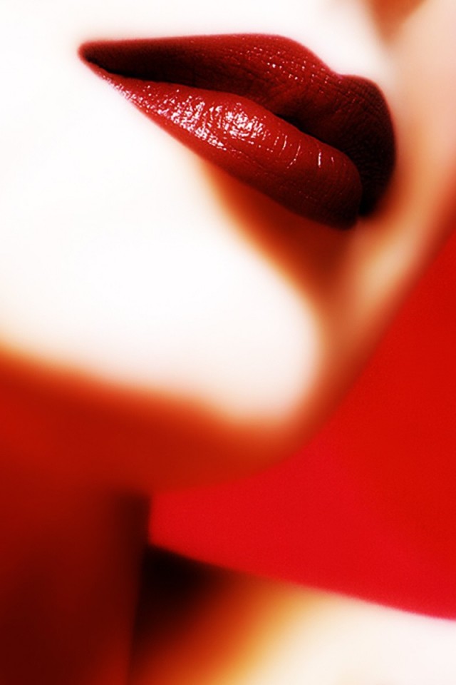 Красные губы обои