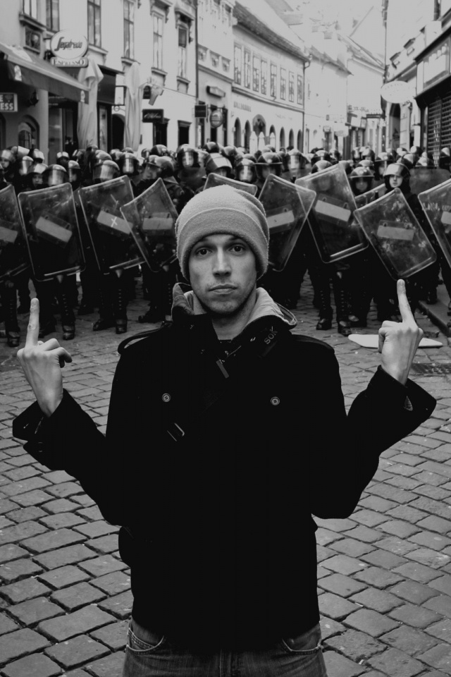 Против системы обои