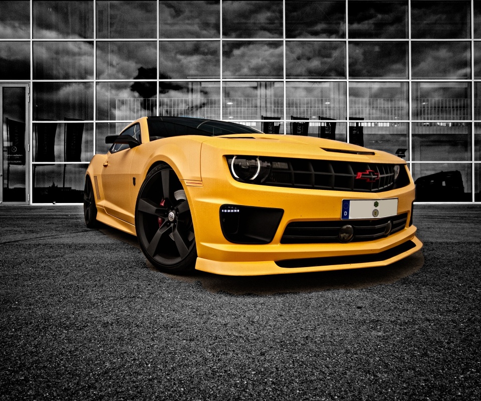 Желтый монстр обои