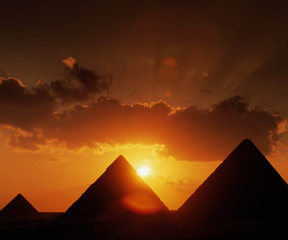 Египетские пирамиды на закате обои