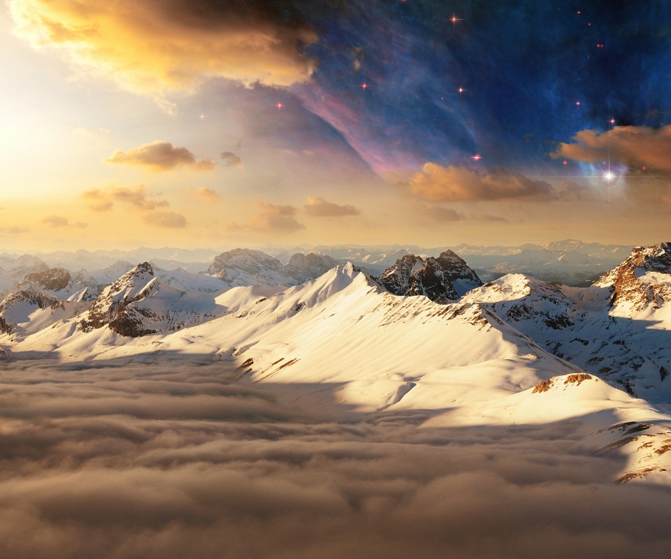 Горный хребет над облаками обои