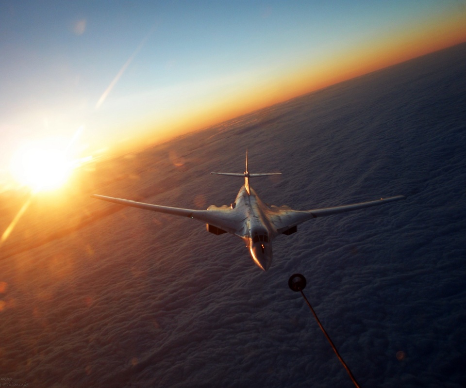 Ту 160 над облаками обои