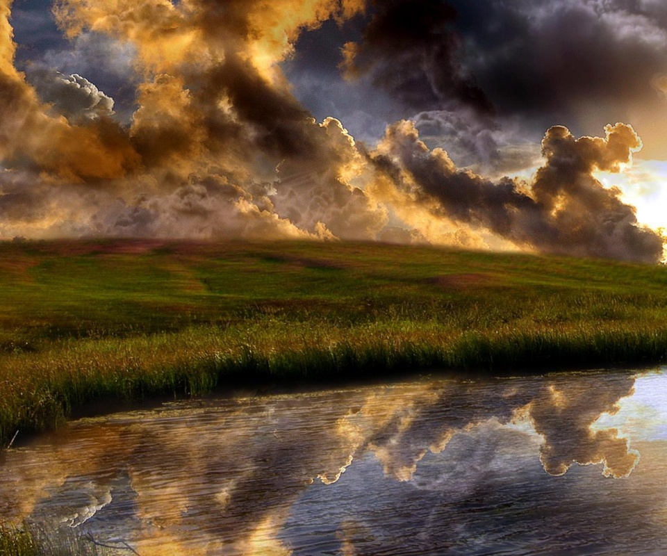 Тучи над лугом обои