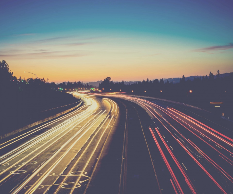 Автострада в огнях обои
