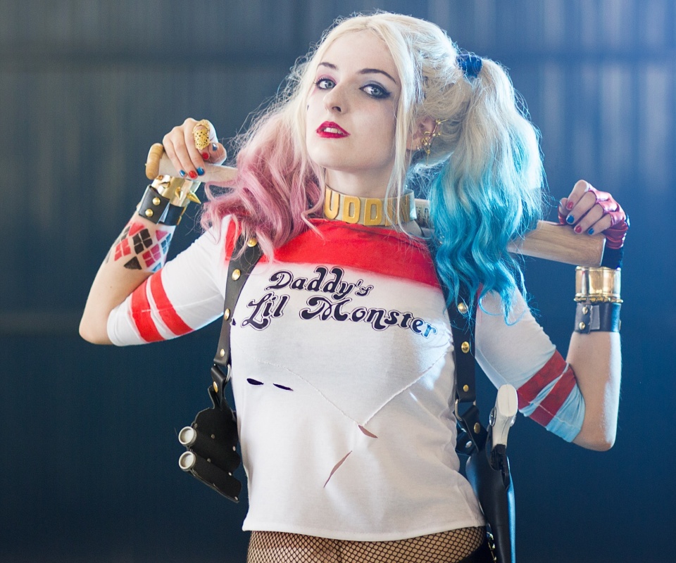 Daddy's lil monster обои