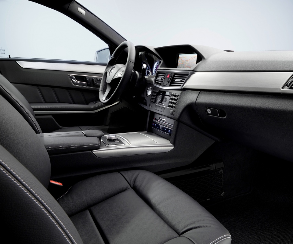 Салон мерседеса обои