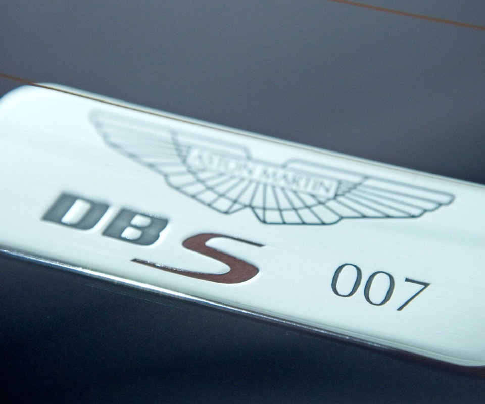 Астон Мартин Джеймса Бонда, табличка обои