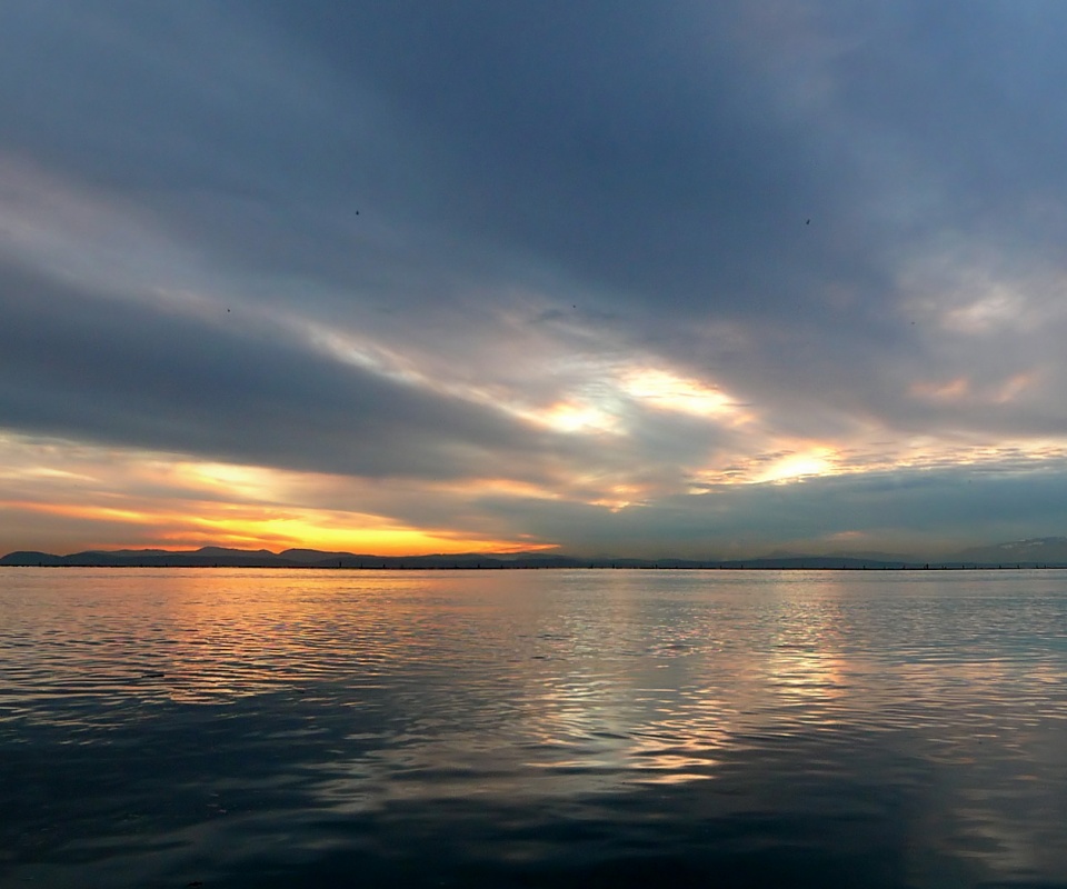 Живописное озеро обои