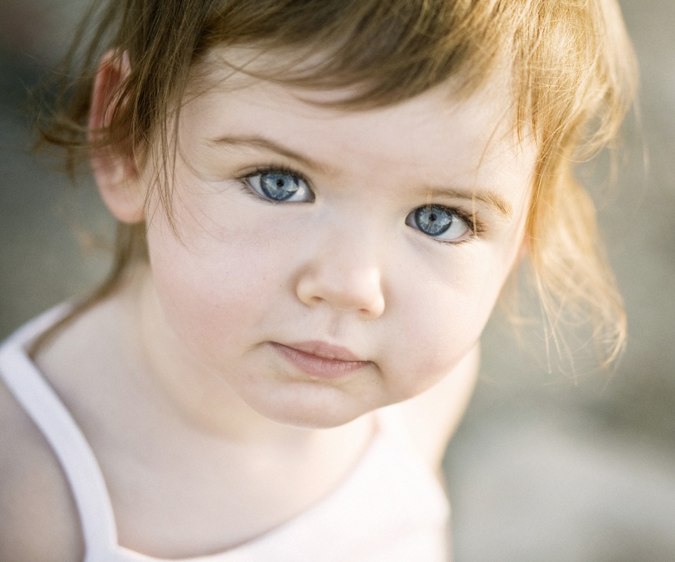 Детское личико обои