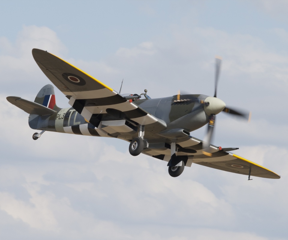 Истребитель времён Второй Мировой Войны обои