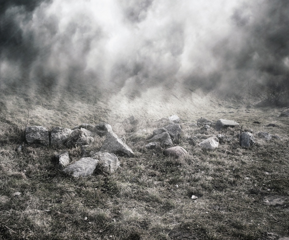 Камни под туманом обои