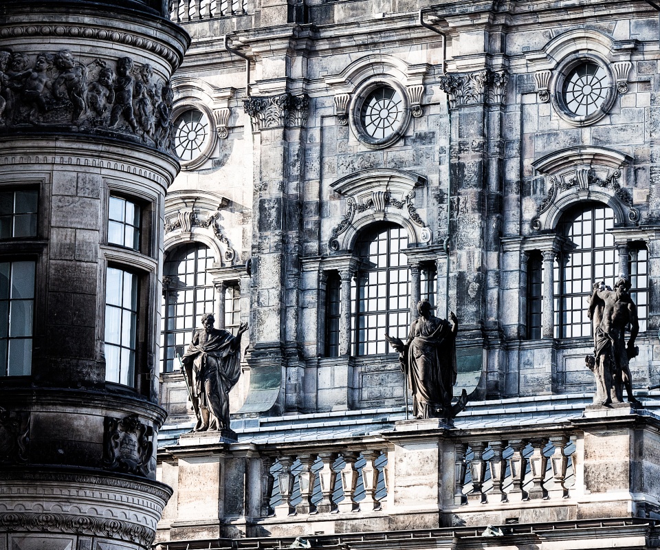 Hofkirche в Дрездене обои