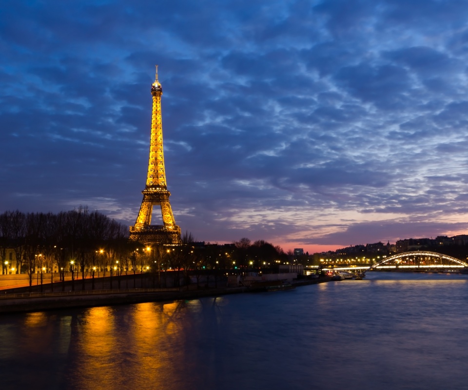 Эйфелева башня в Париже обои