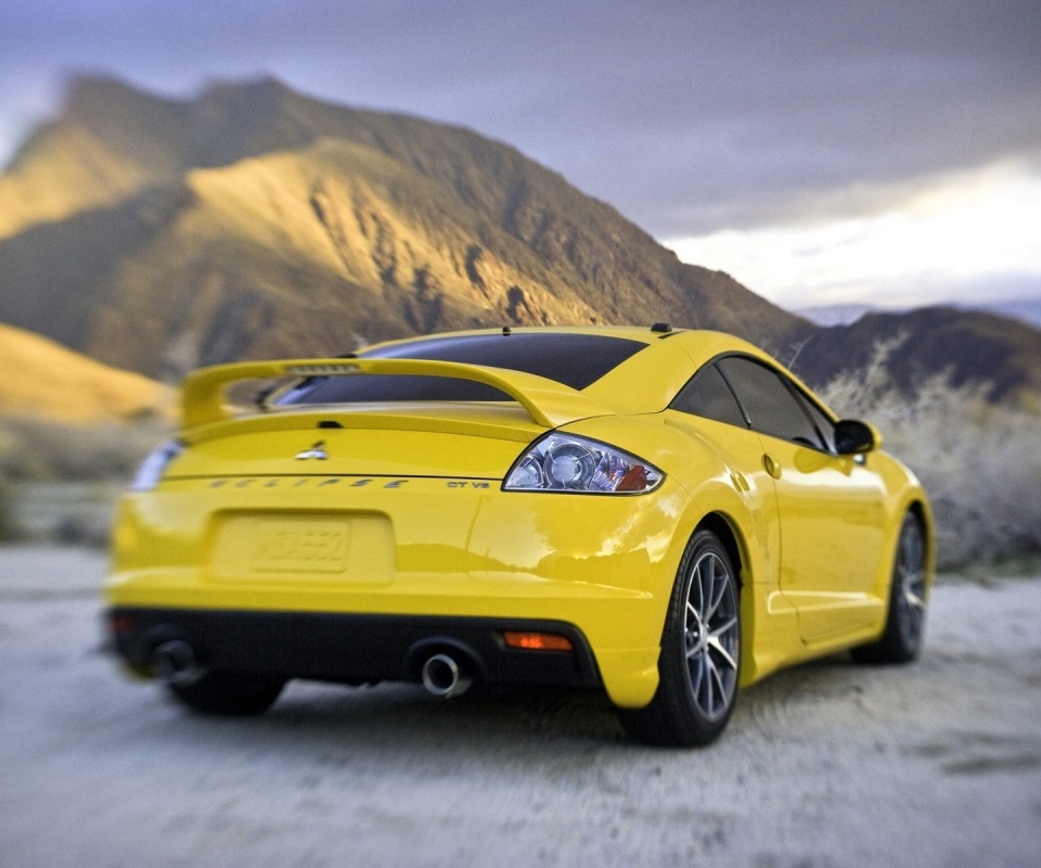 Mitsubishi в горах обои