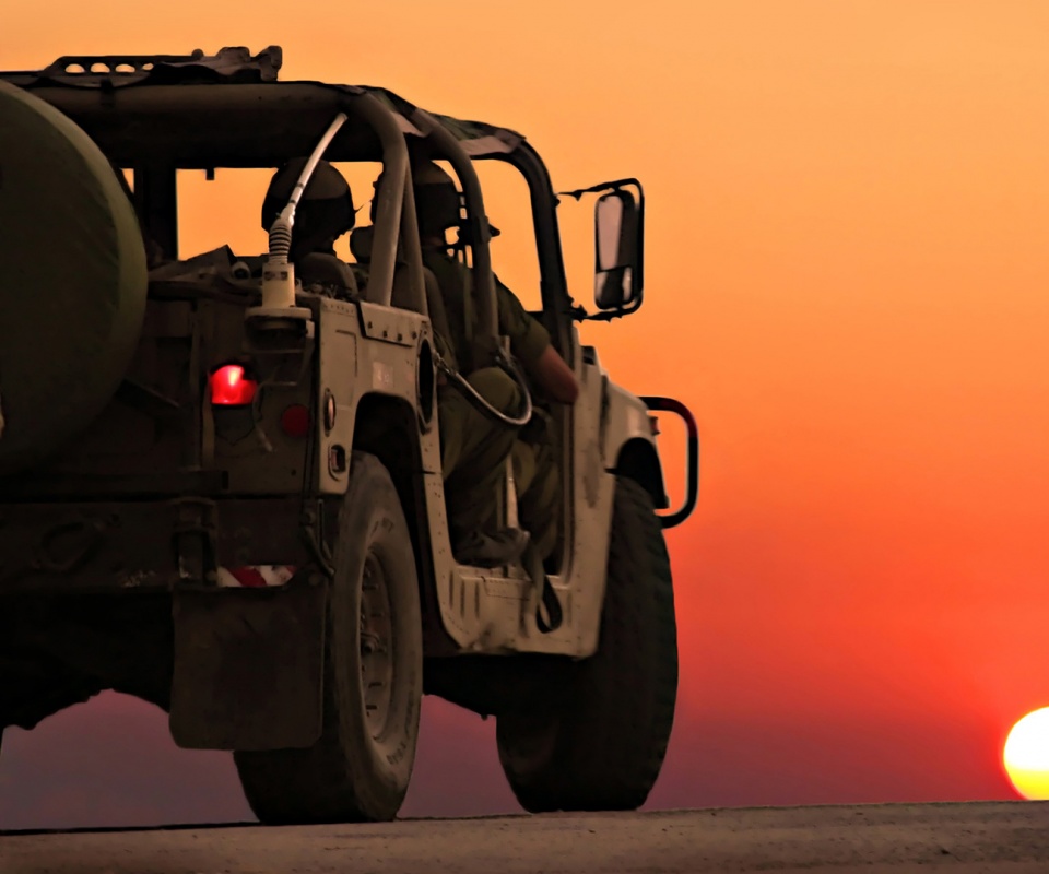 Военный Hammer обои