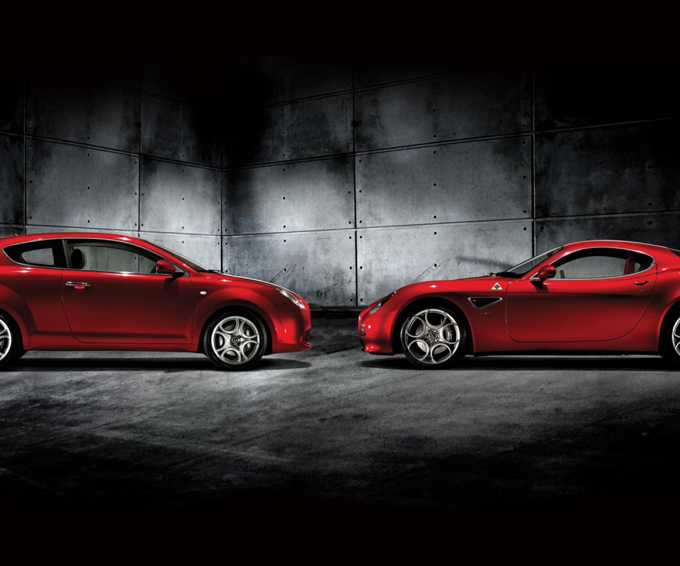 Два альфа ромео с разными кузовами обои
