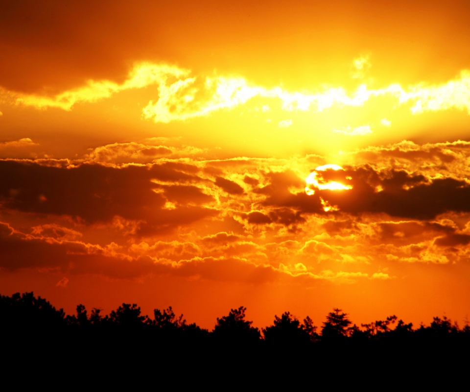 Ярко-оранжевое закатное небо обои