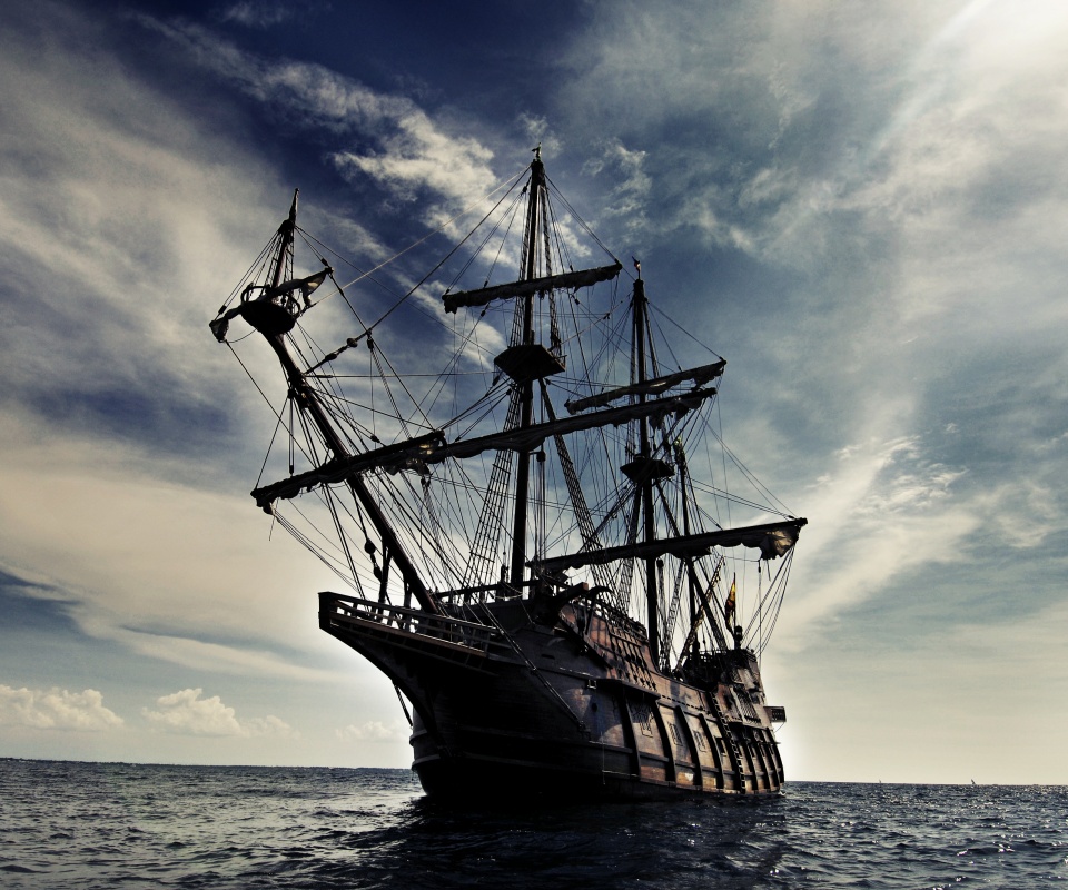 Галеон в море обои