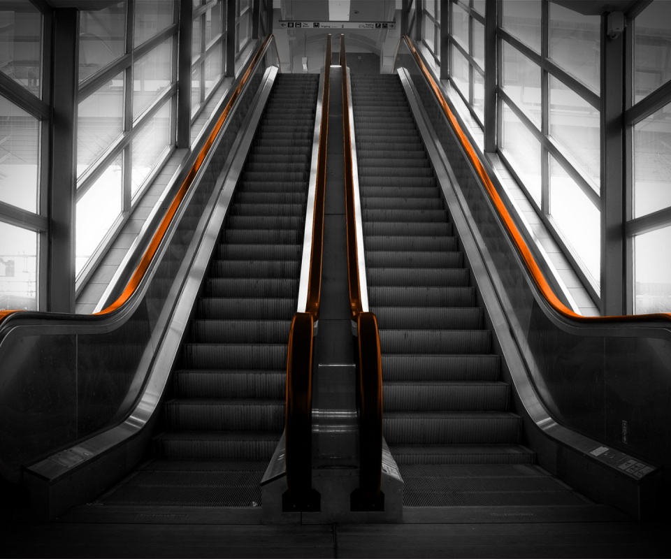 Эскалаторы снизу обои