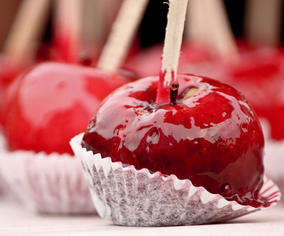 Яблочко в карамели обои