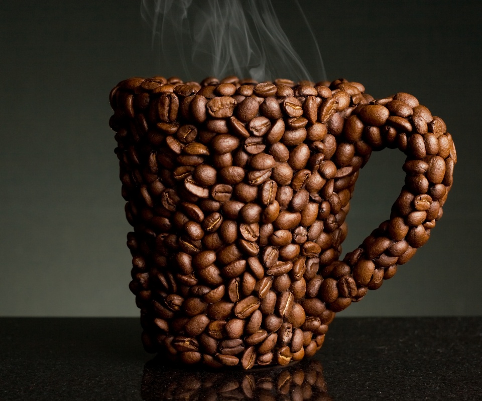 Кружка из кофейных зерен обои