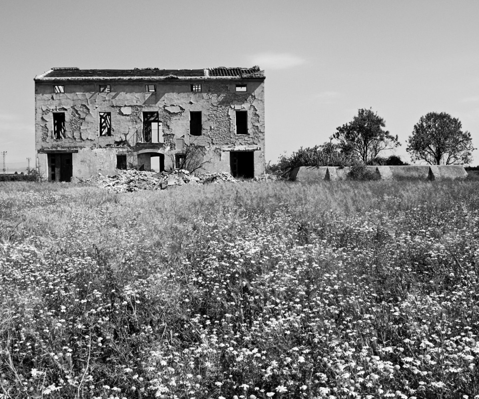 Руины жилого дома обои