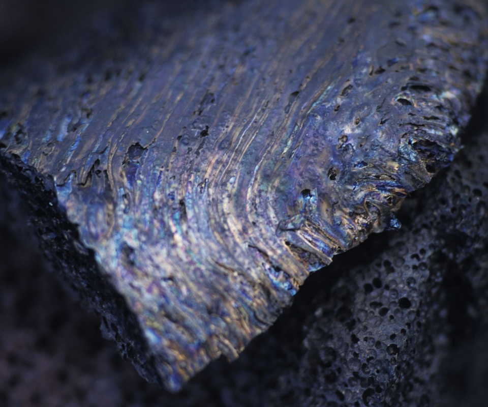 Металл с радужным отливом обои