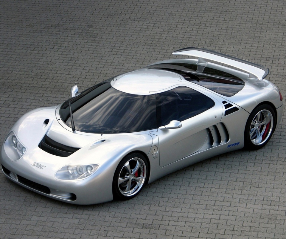 Красивый серебристый спорткар обои