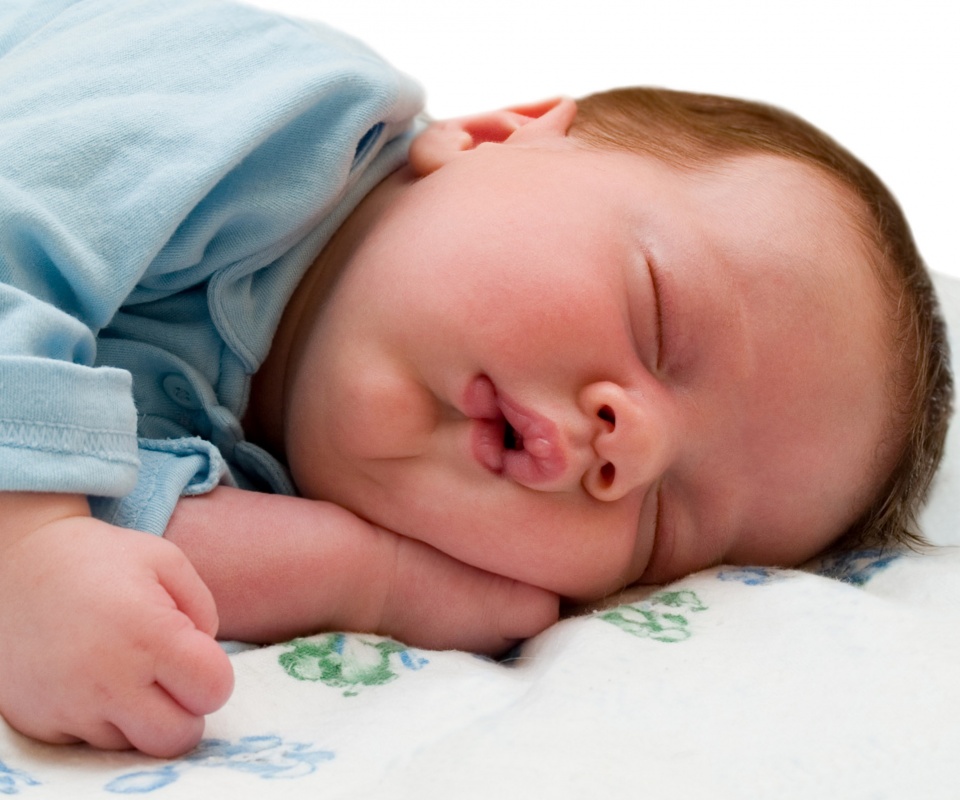 Спящая прелесть обои