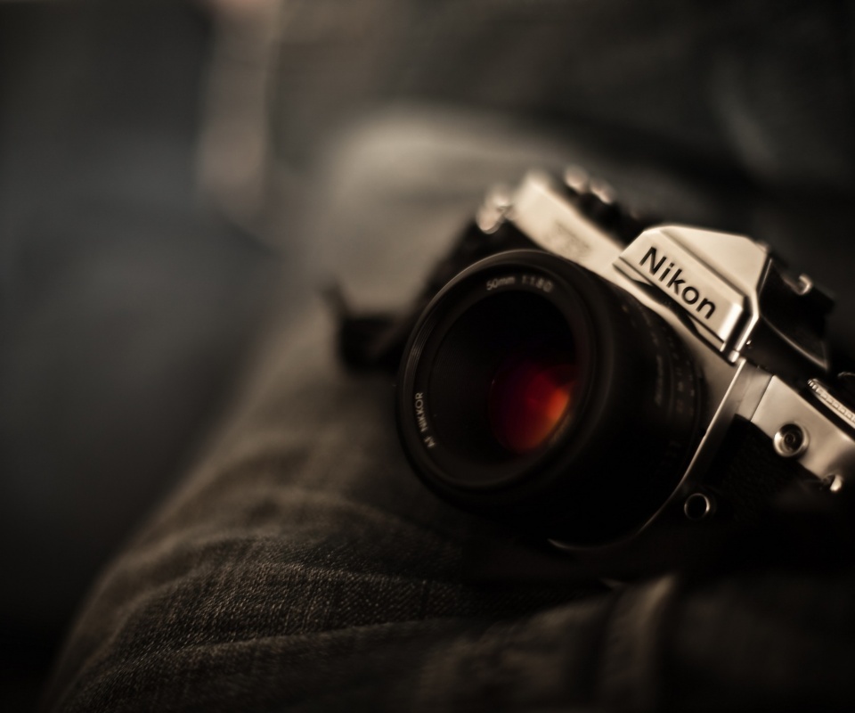 Плёночный фотоаппарат Nikon обои