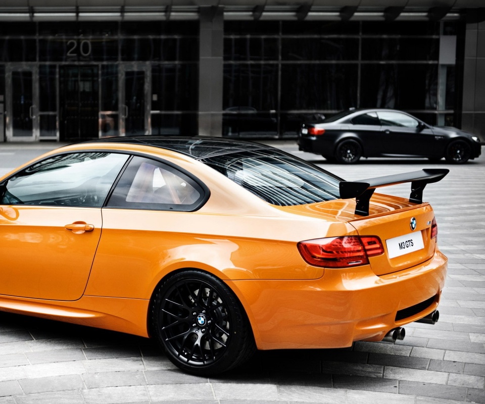 Оранжевый BMW M3 обои