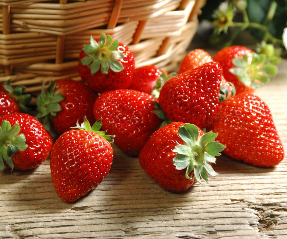 Клубничка обои