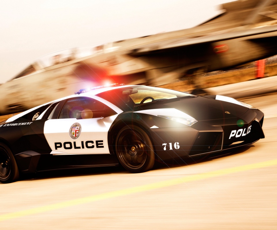 Полицейска Lamborghini из NFS обои
