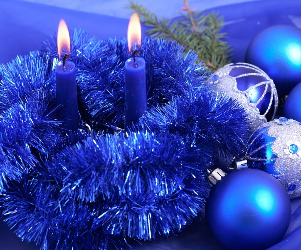 Свечки и новогодняя мишура обои