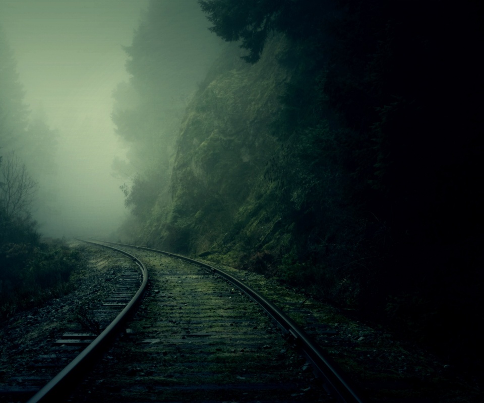 Рельсы уходя в туман обои
