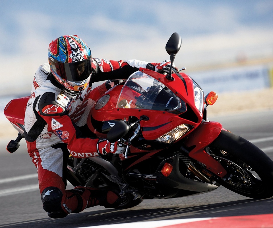 Мотоциклист на Хонде обои