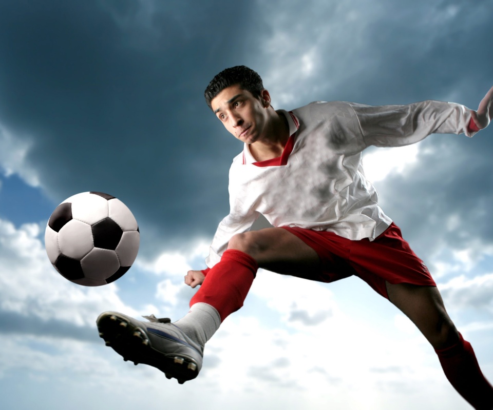 Футболист обои