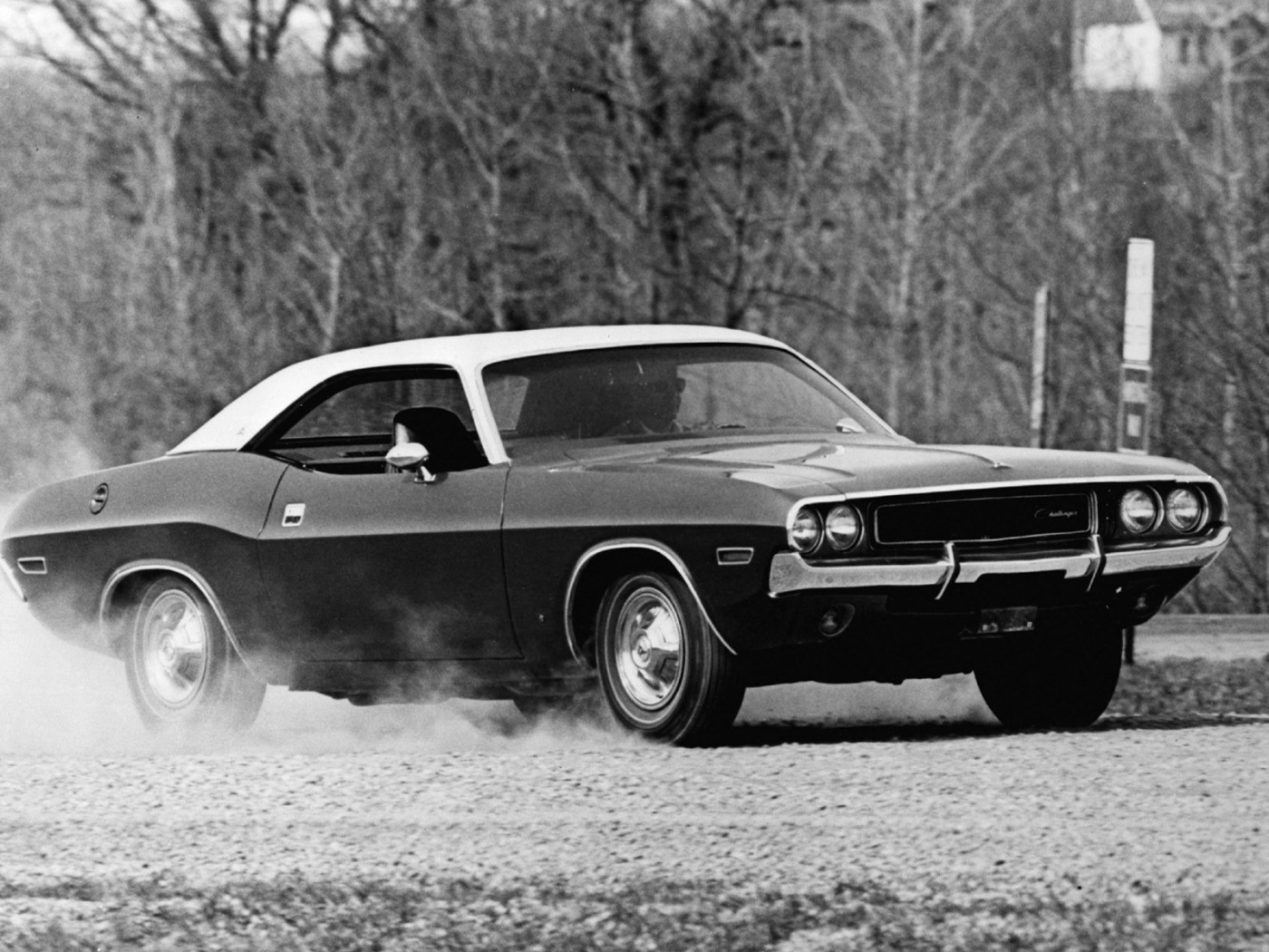 Черно-белое фото Dodge обои