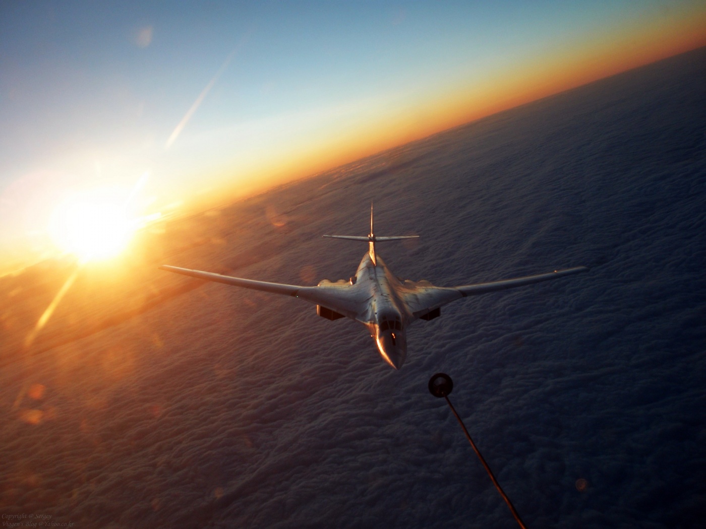 Ту 160 над облаками обои