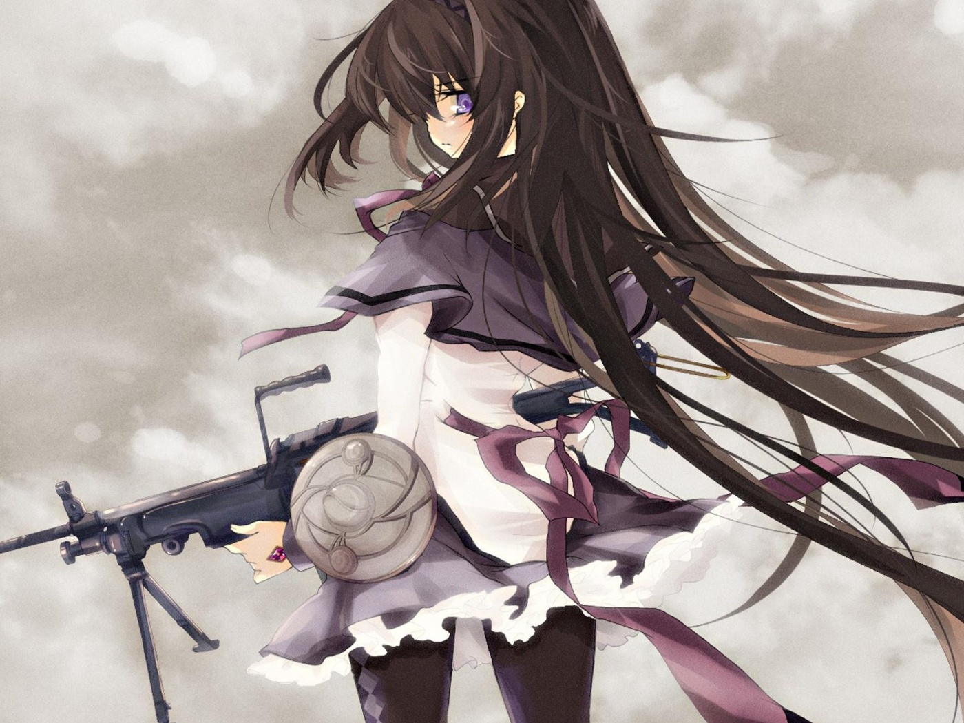 Девушка с автоматом обои