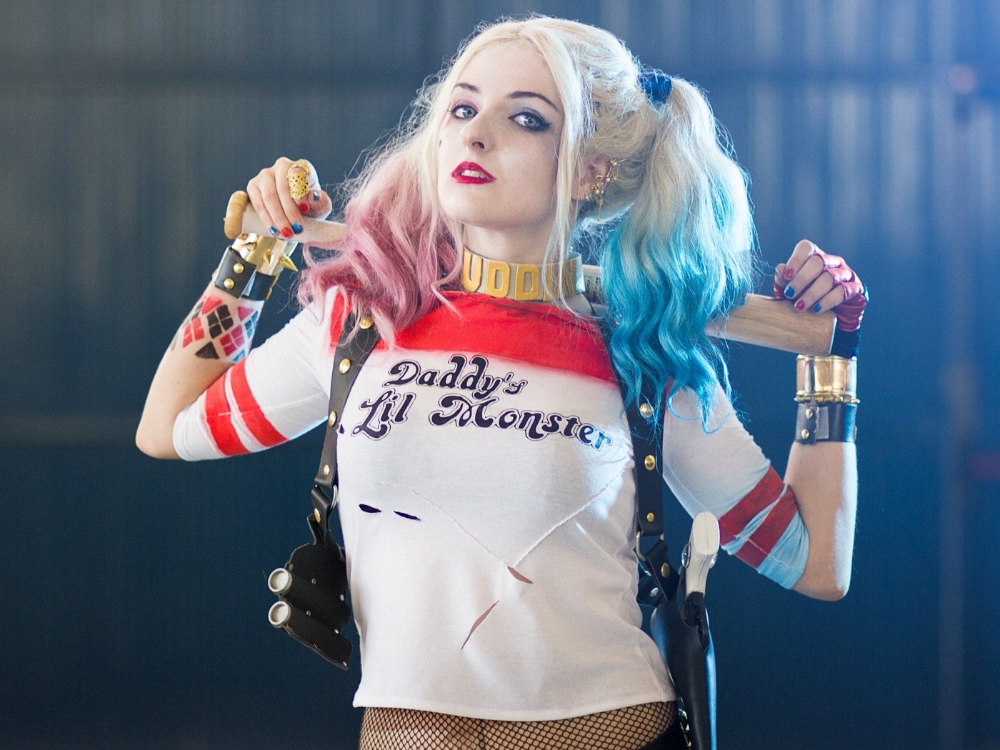 Daddy's lil monster обои