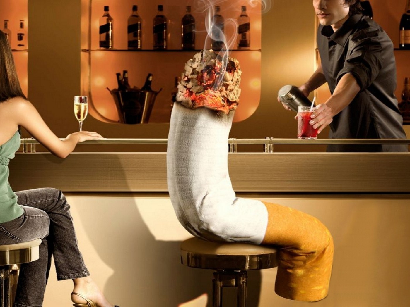 Сигарета в баре обои