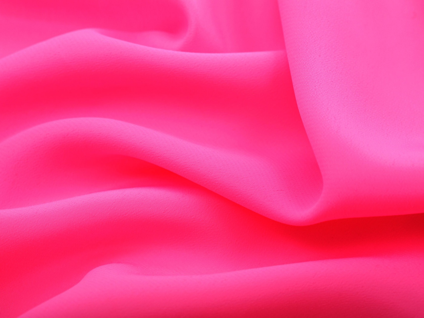 Розовая ткань обои