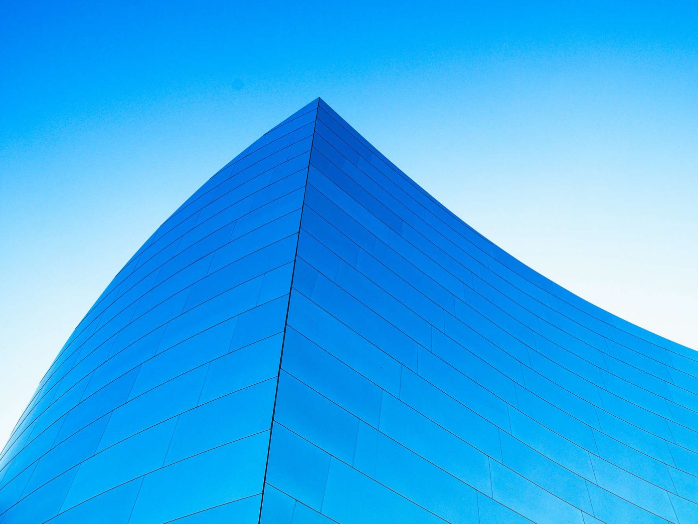 Угол небоскреба обои