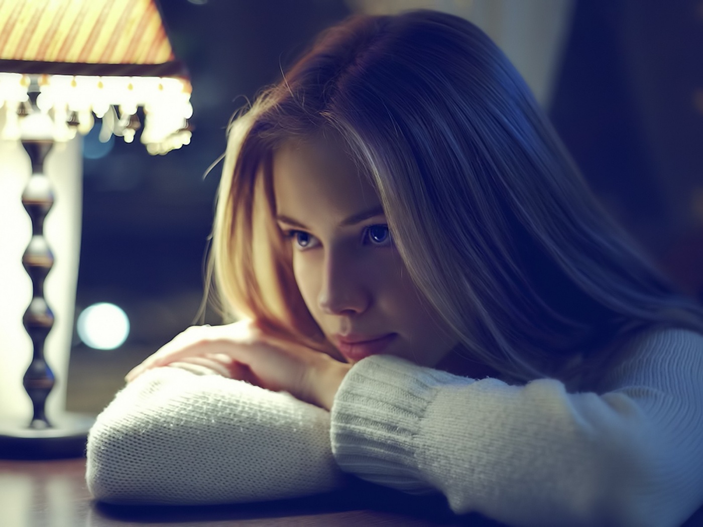 Задумалась обои