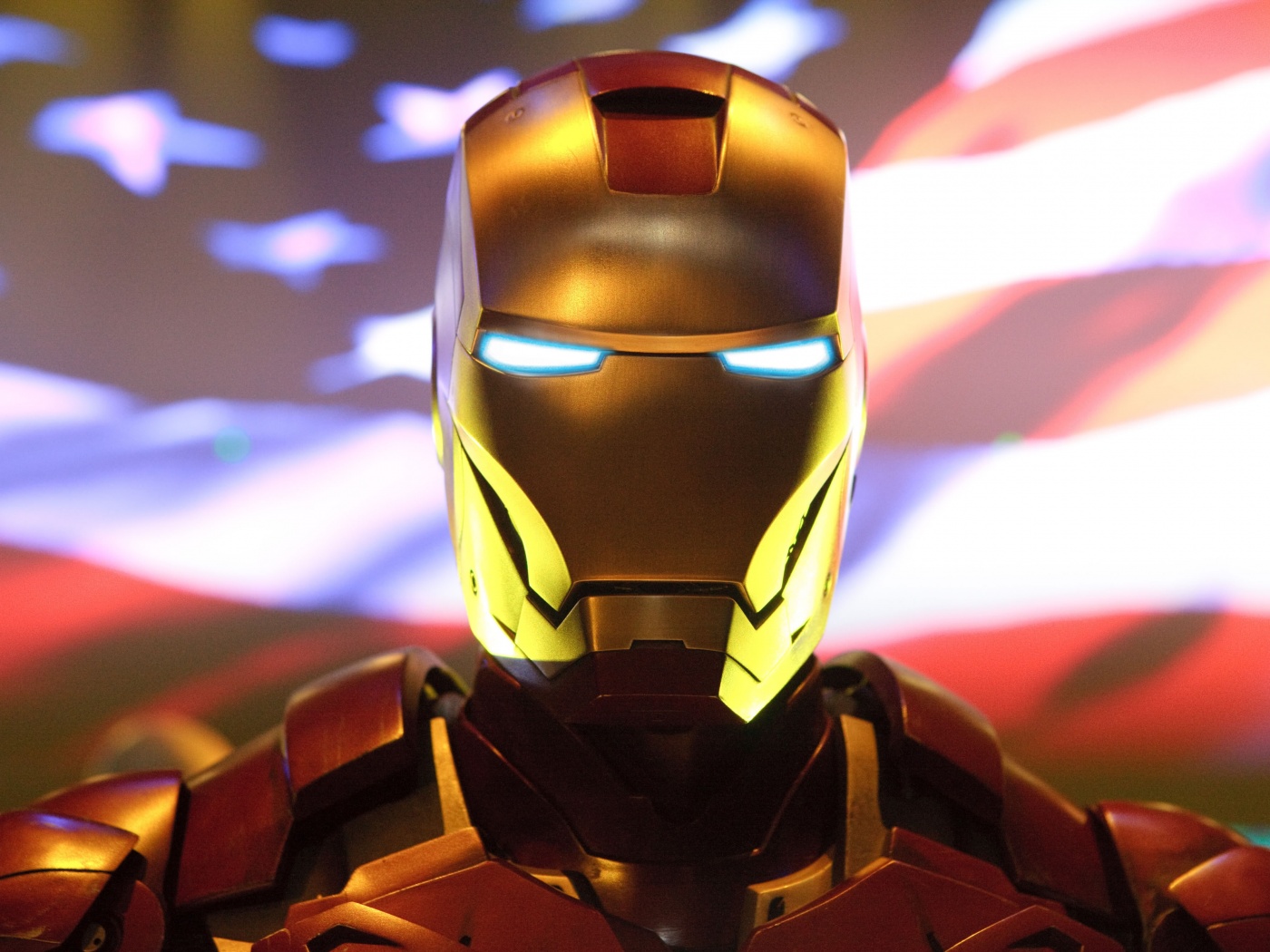 Железный человек на фоне американского флага обои